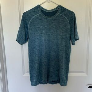Lululemon men’s shirt